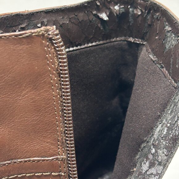 Brown heeled ankle boot - Picture 8 of 10